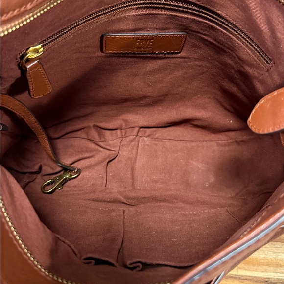 EUC Frye Olivia Large Leather Crossbody in Cognac Brown - Picture 11 of 13